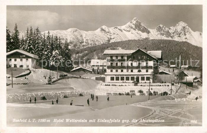 Seefeld Tirol Hotel Wetterstein mit Eislaufplatz gegen Ahornspitzen Winterpanora