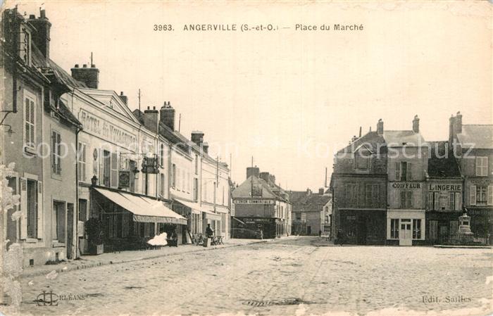 Angerville Essonne Place du Marche