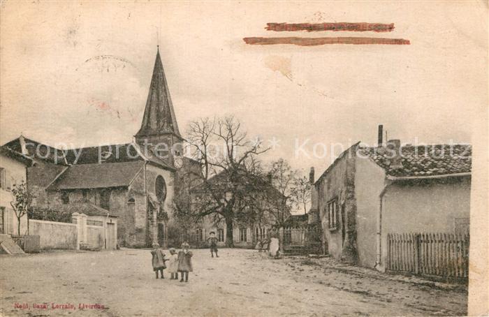 Liverdun Strassenpartie mit Kirche