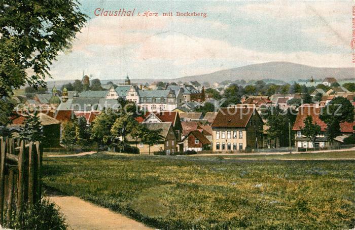 Clausthal-Zellerfeld Goslar Niedersachsen Teilansicht mit Bocksberg