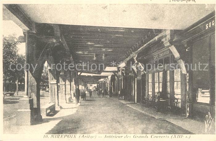 Mirepoix Ariege Interieur des Grands Couverts XIII siec