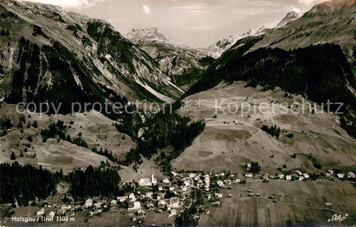 Holzgau Hotel Neue Post mit Kratzer