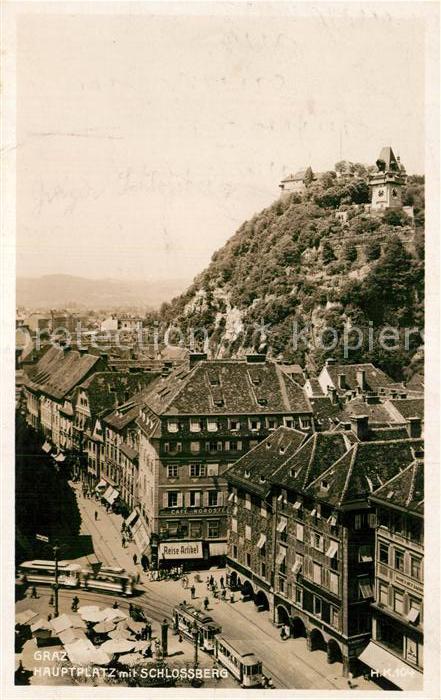 Graz Steiermark Hauptplatz mit Schlossberg