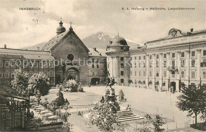 Innsbruck Hofburg Hofkirche Leopoldsbrunnen
