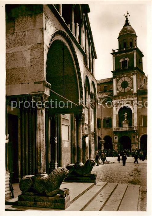 Modena Emilia-Romagna Dom Porta Regina Torre Palazzo Civico