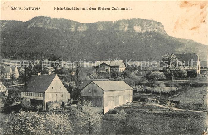 Kleingiesshuebel mit dem Kleinen Zschirnstein Elbsandsteingebirge