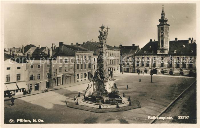 St Poelten Rathausplatz Rathaus Pestsaeule
