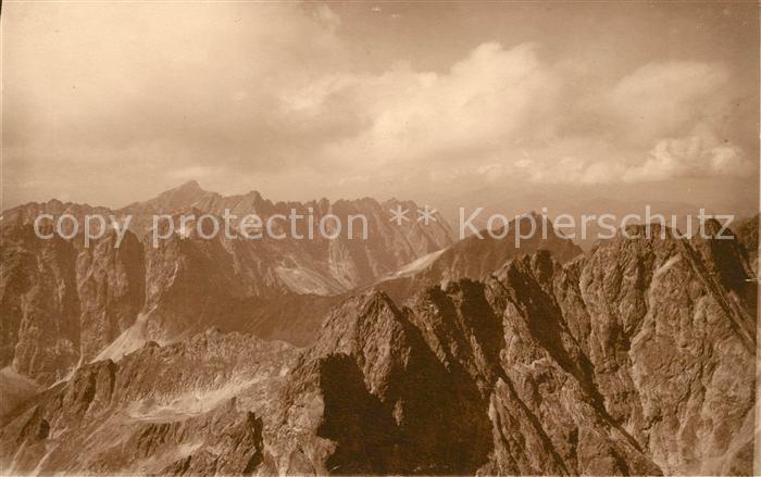 Hohe Tatra Blick von der Meeraugspitze auf den Krivan