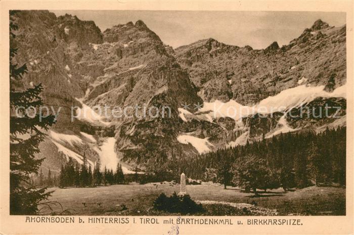 Hinterriss Tirol Ahornboden mit Barthdenkmal und Birkkarspitze