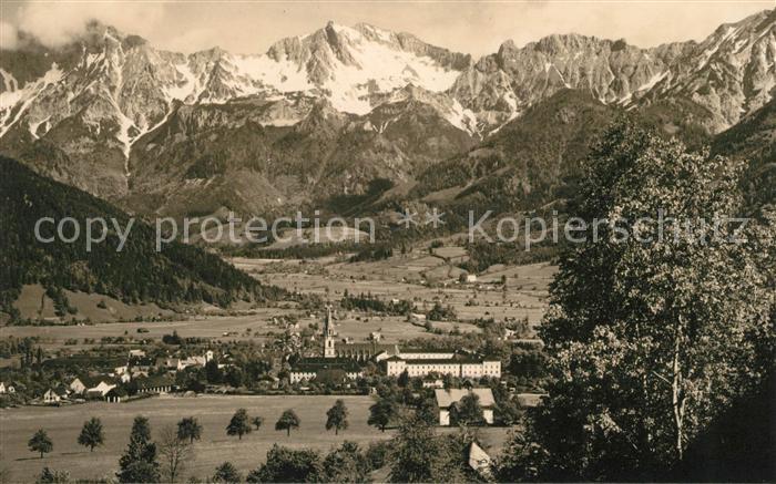 Admont Steiermark Panorama mit Haller Mauern Noerdliche Kalkalpen
