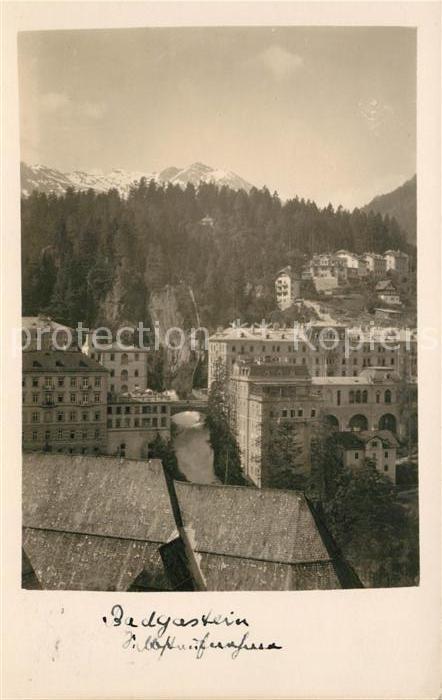 Bad Gastein Blick ueber die Daecher der Stadt