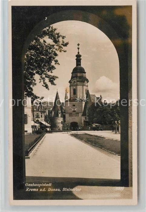 Krems Donau Steinertor Blick zur Kirche Gauhauptstadt