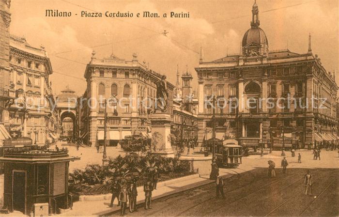 Milano Piazza Cordusio Monte Parini