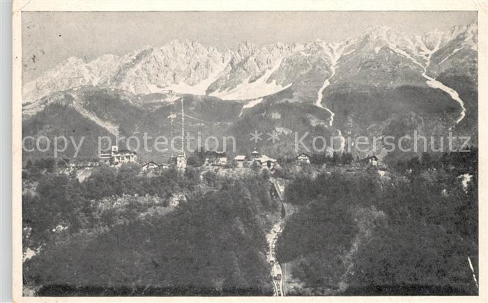 Innsbruck Hungerburgbahn mit Nordkette
