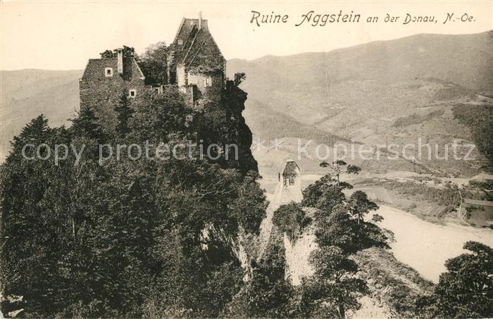 Aggsbach-Dorf Ruine Aggstein in der Wachau an der Donau