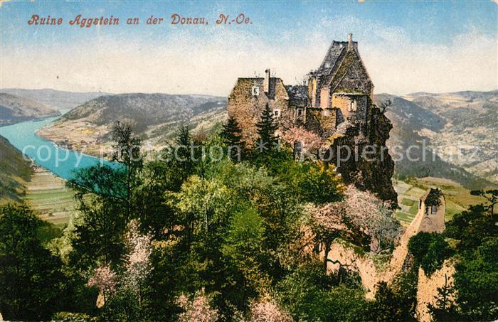 Aggsbach-Dorf Ruine Aggstein in der Wachau an der Donau