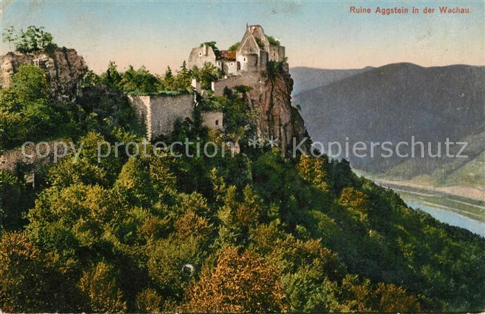 Aggsbach-Dorf Ruine Aggstein in der Wachau an der Donau