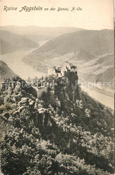 Aggsbach-Dorf Ruine Aggstein in der Wachau an der Donau