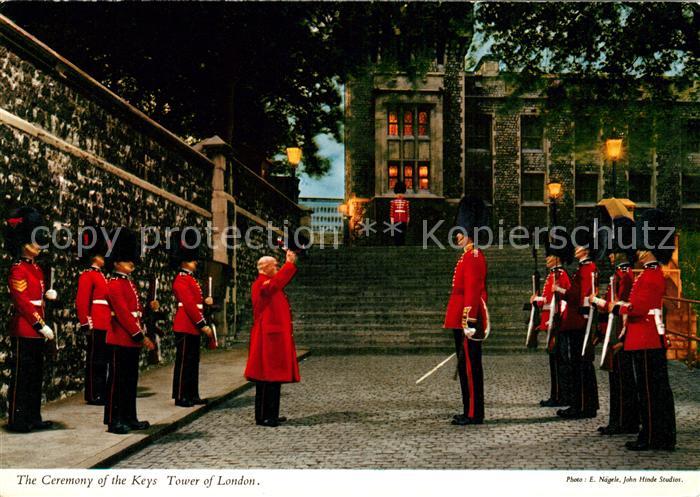 Leibgarde Wache Ceremony of the Keys Tower of London