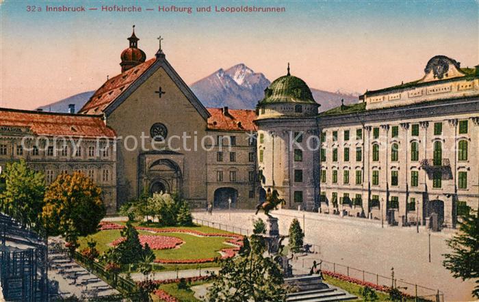 Innsbruck Hofkirche Hofburg Leopoldsbrunnen