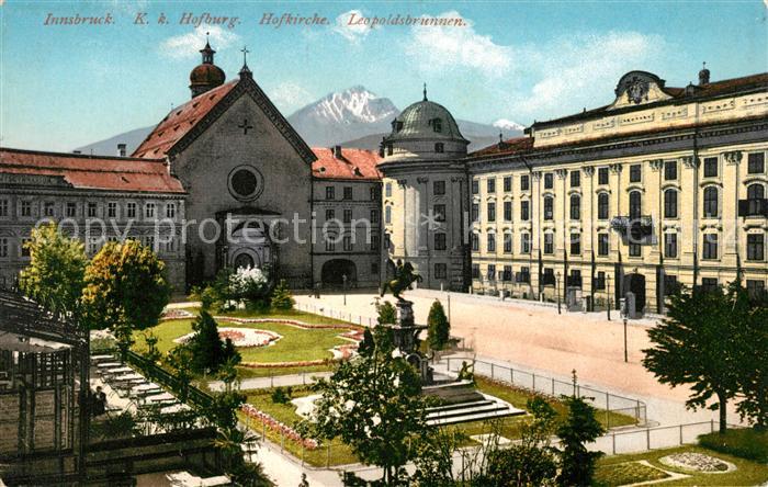 Innsbruck Hofburg Hofkirche Leopoldsbrunnen