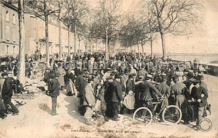 Orleans Loiret Marche aux pucks