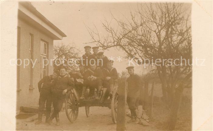 Cuxhaven Nordseebad Marinesoldaten Gruppenfoto