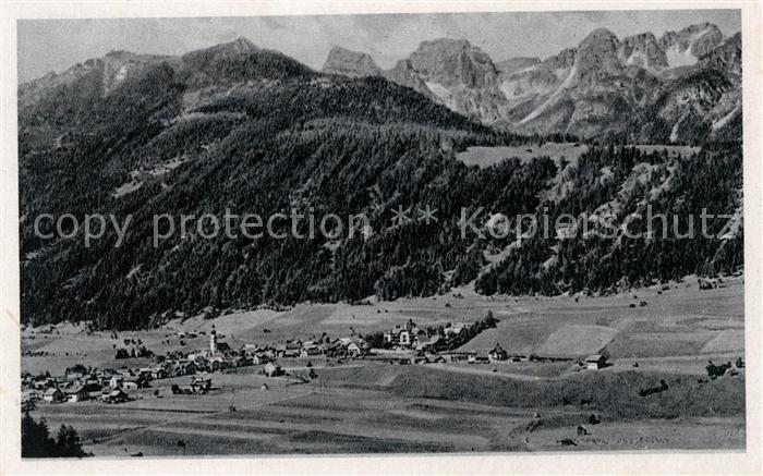 Fulpmes Tirol im Stubaital mit Kalkkoegel