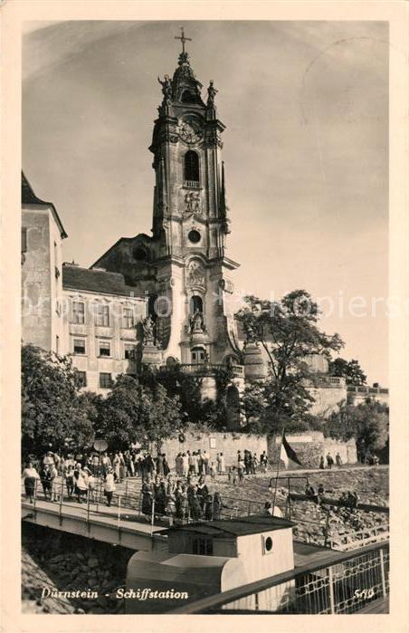 Duernstein Wachau Schiffstation Kirche