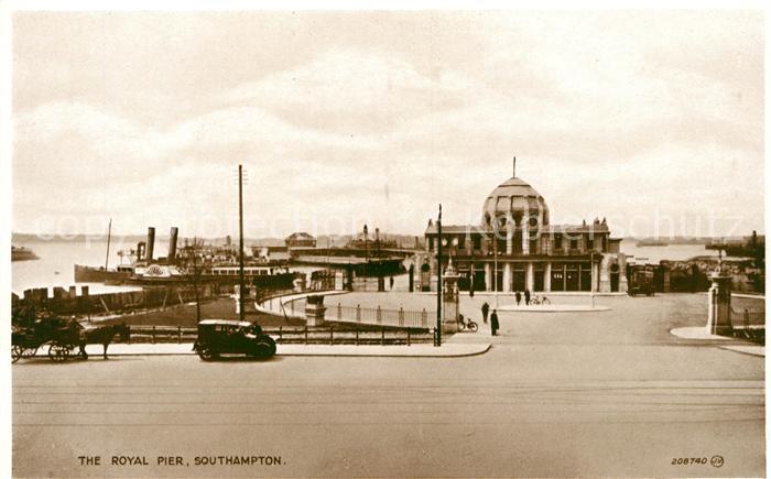Southampton The Royal Pier Valentines Postcard