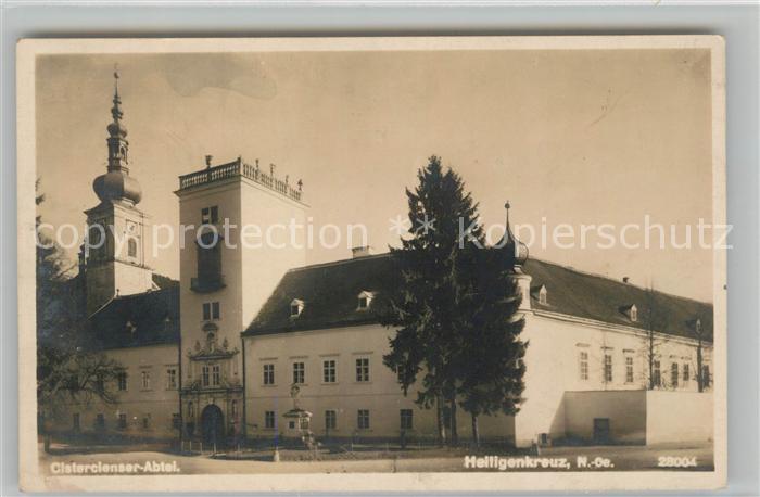 Heiligenkreuz Niederoesterreich Zisterzienserabtei Kloster