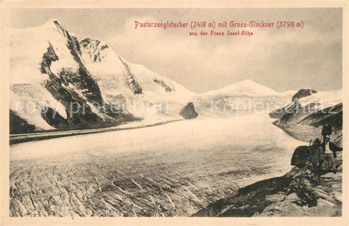Heiligenblut Kaernten Pasterzengletscher mit Grossglockner Hohe Tauern
