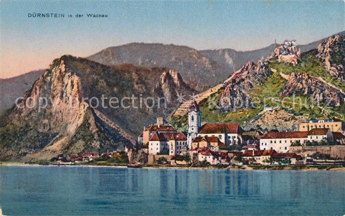 Duernstein Wachau Partie an der Donau