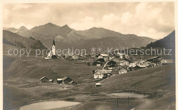 Berwang Tirol Ortsansicht mit Rotlechtal