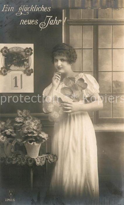 Foto BVB Nr. 198376 Neujahr Frau Kleeblatt