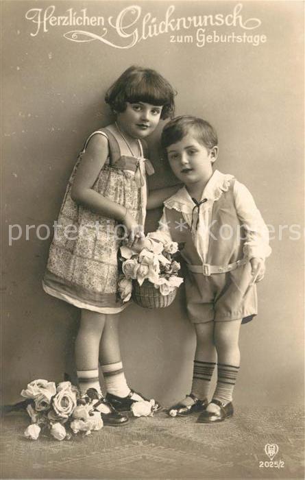 Foto HB Nr. 2025/2 Kinder Blumen Geburtstag