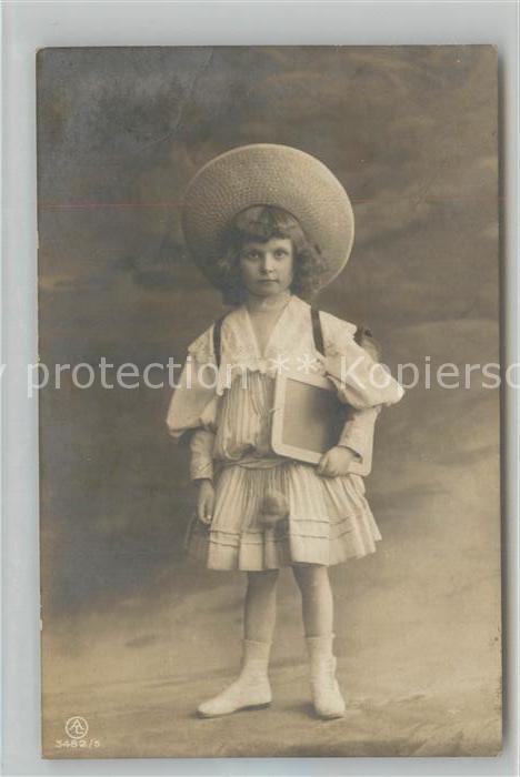 Foto AL Nr. 3482/5 Kind Mädchen Schultafel Hut