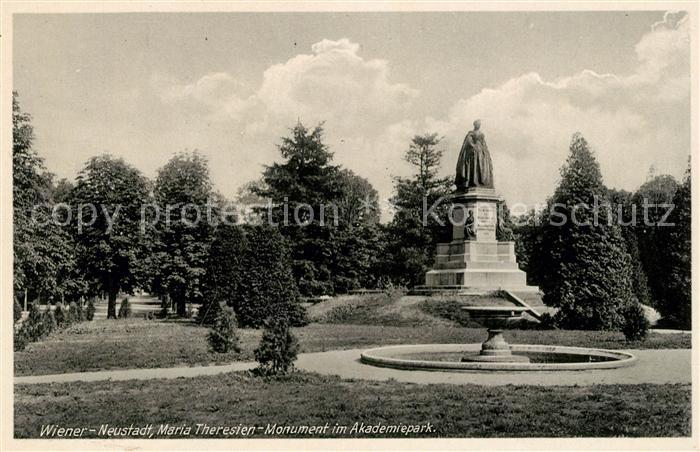 Wiener Neustadt Maria Theresien Monument im Akademiepark