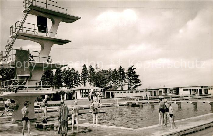 Wolfsburg Schwimmbad Sprungturm