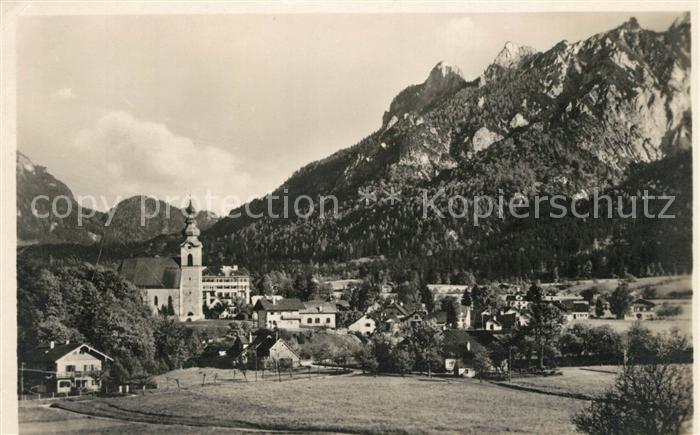Grossgmain mit Hotel Doetterl und Lattengebirge