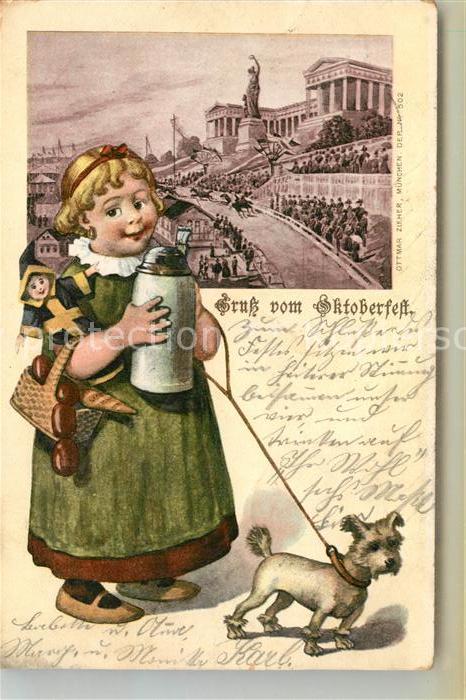 Muenchen Bayern Gruss vom Oktoberfest Maedchen mit Bierkrug und Hund