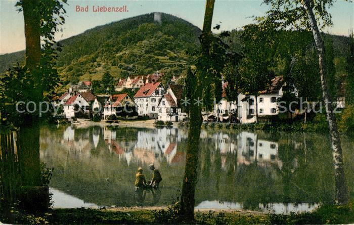 Bad Liebenzell Partie am See mit Blick zur Burg Kurort im Schwarzwald