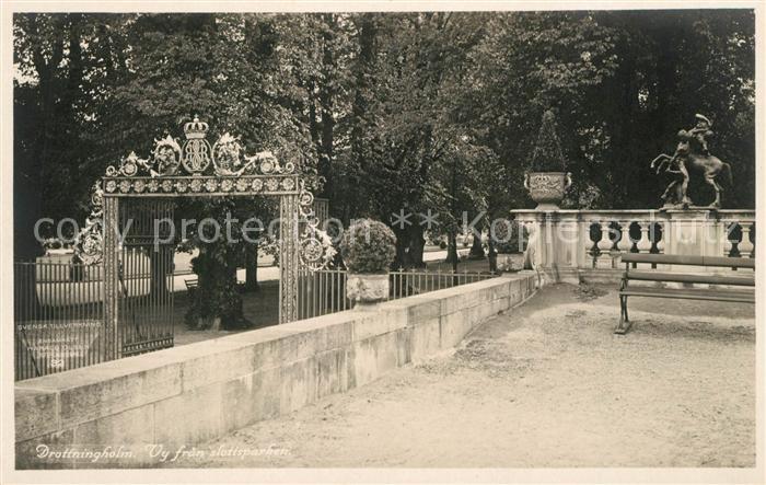 Drottningholm Vy fran slottsparken Schlosspark