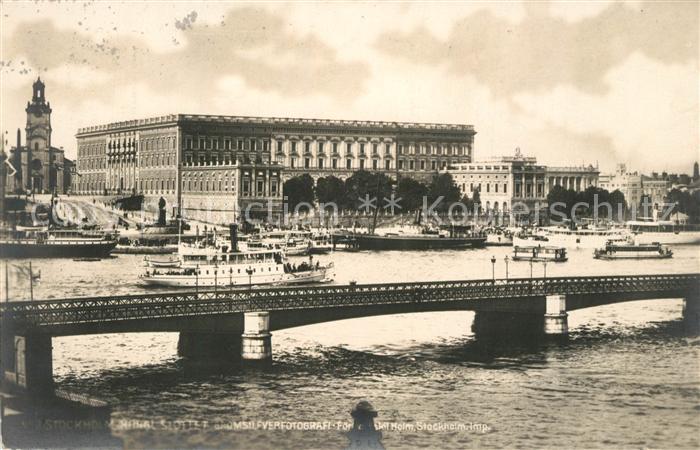Stockholm Kongl Slottet Bruecke Koenigliches Schloss