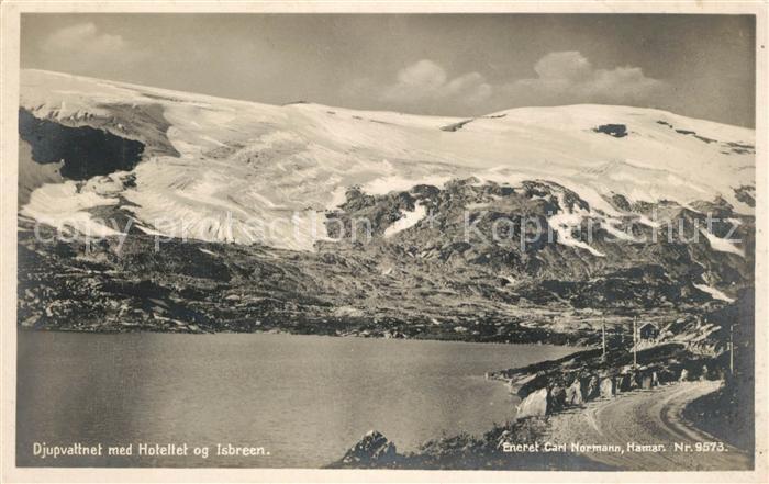 Norge Norwegen Djupvattnet med Hotellet og Isbreen