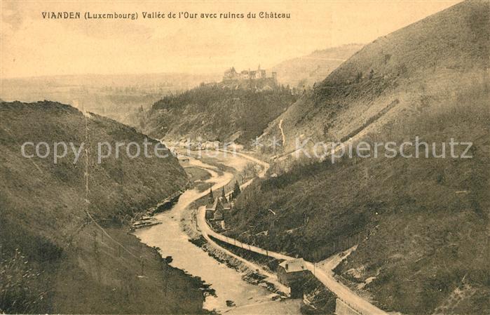 Vianden Vallee de l’Our avec ruines du Chateau