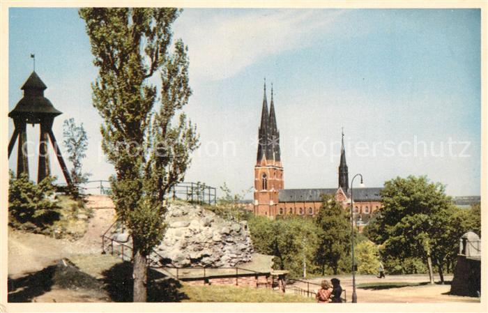 Uppsala Slottsbacken med Domkyrkan och Gunillaklockan