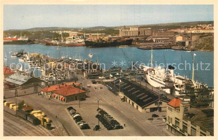 Goeteborg Hamnen Utsikt fran Sjoemanstornet