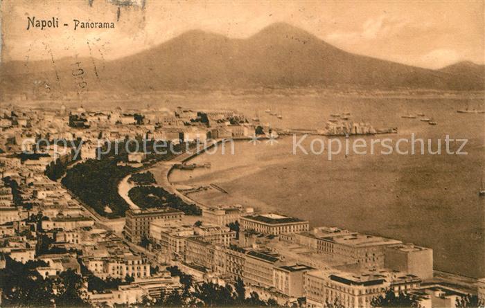 Napoli Neapel Panorama mit Blick zum Vesuv Vulkan