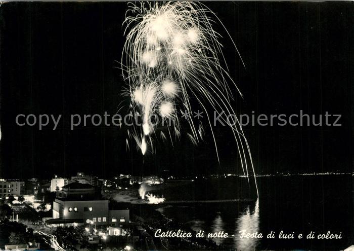 Cattolica Rimini di notte Festa di luci e di colori Feuerwerk